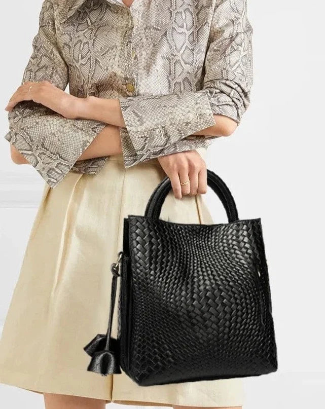 Sac cabas cuir véritable Alexandra, chic et organisé. Sac à main femme élégant, parfait pour le quotidien et le bureau.