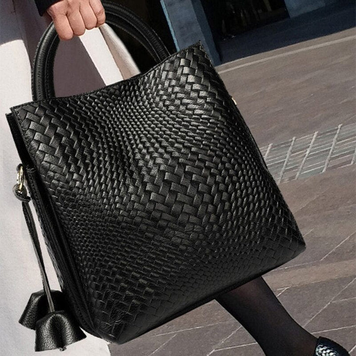 Sac cabas cuir violet Alexandra, élégant tote bag femme. Idéal pour le travail et ordinateur portable.