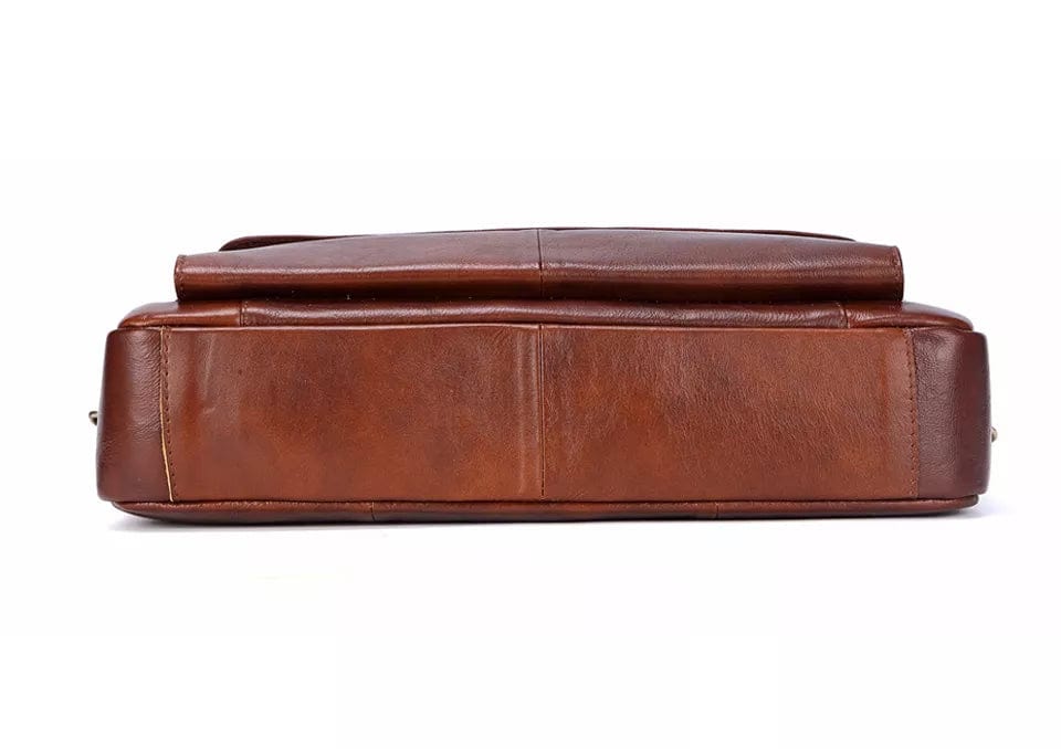 Sacoche homme en cuir véritable, parfaite comme porte-documents pour les réunions et voyages d'affaires.