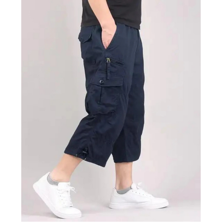 Vêtement homme : short cargo d'été léger, parfait pour un confort décontracté. Style pratique avec poches multifonctionnelles.