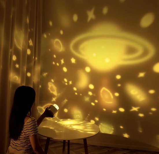 Lampe enfant projecteur d'étoiles rechargeable USB Nox, idéale pour ambiance chambre et sommeil paisible.