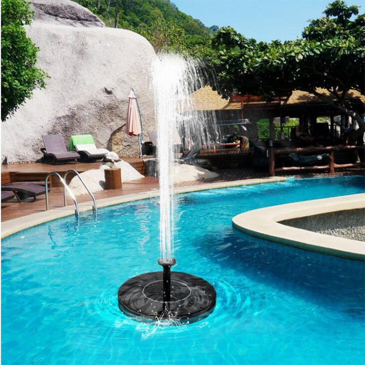 Fontaine solaire flottante décorative pour jardin et étang, ajoute une touche relaxante à l'extérieur.