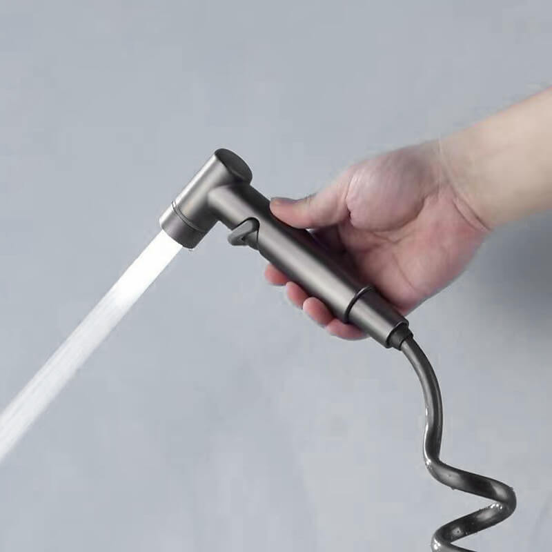 Raccord de plomberie double HydraFlex™ en laiton noir, facile à installer pour la cuisine et SDB.