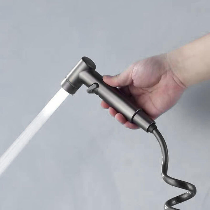 Raccord de plomberie double HydraFlex™ en laiton noir, facile à installer pour la cuisine et SDB.