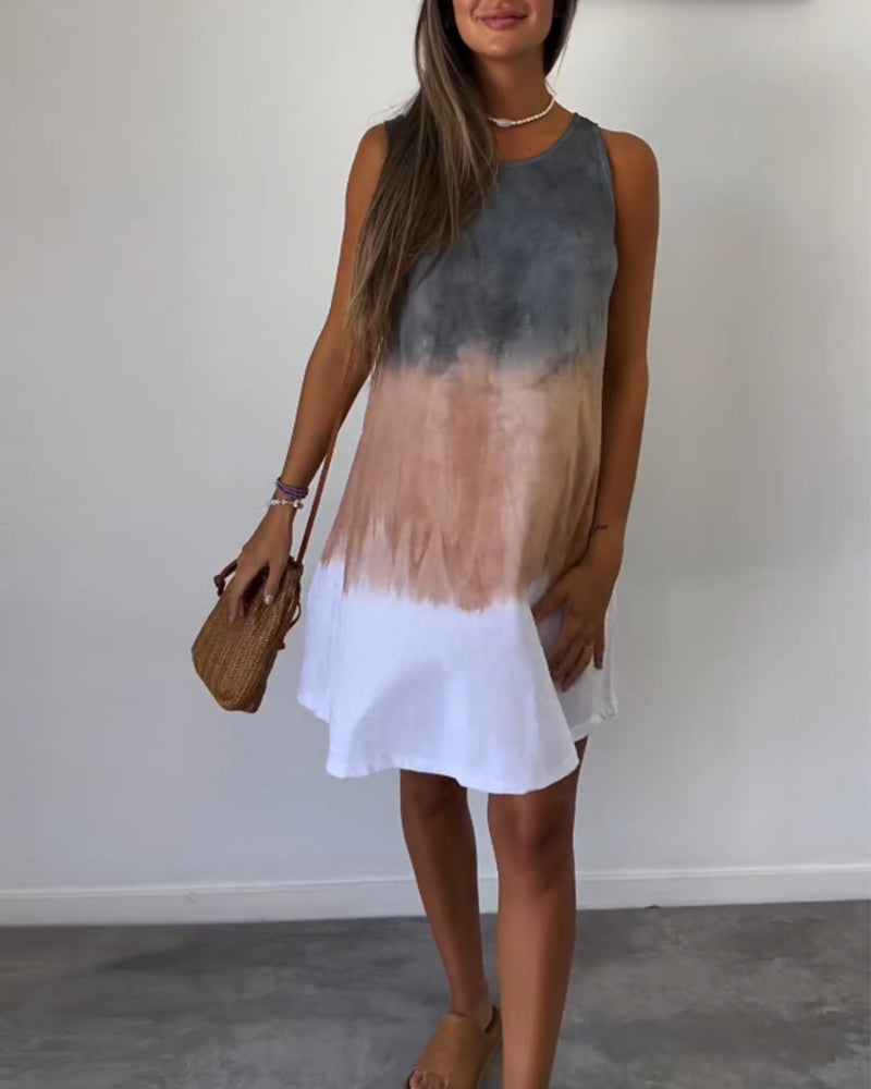 Robe fluide femme décontractée et confortable pour l'été, style sans manches idéal pour la chaleur.