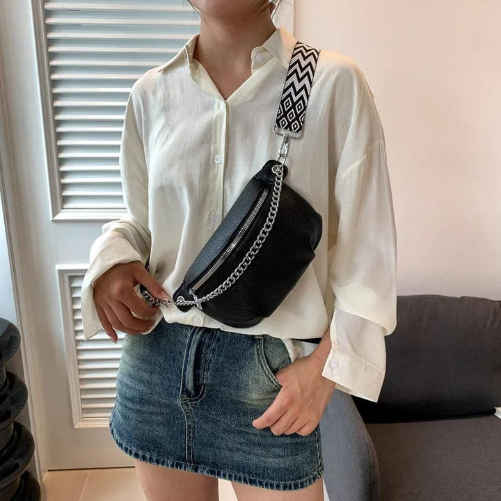 Sac banane femme en cuir souple, élégant et résistant, un accessoire mode polyvalent.