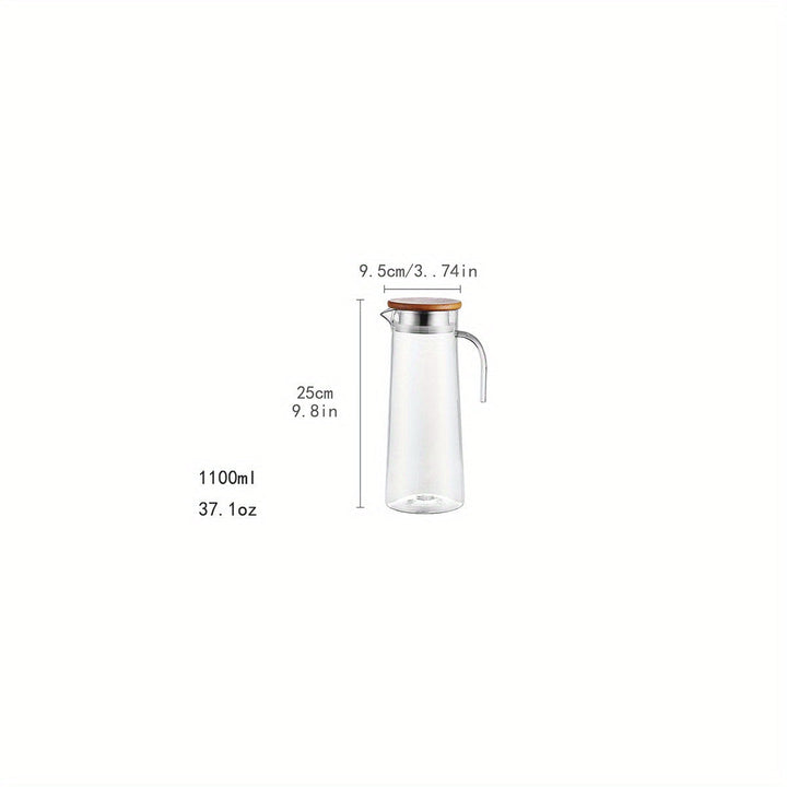 Carafe AquaElegance pour boissons, avec couvercle, design moderne et durable pour la cuisine ou la table.