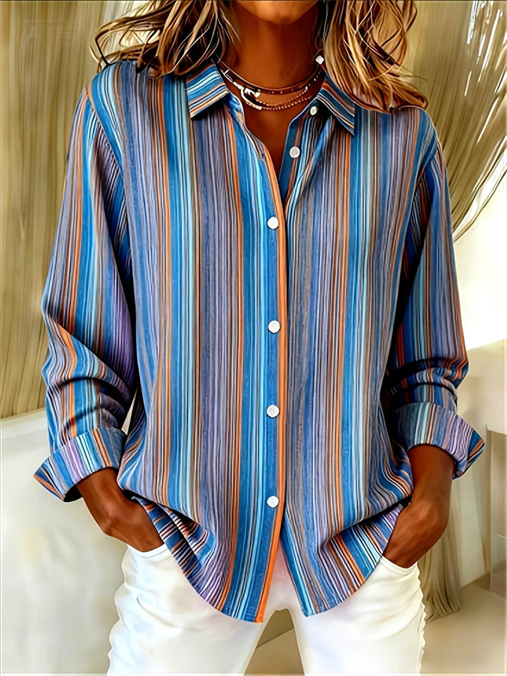 Chemise femme rayée chic et confortable à manches longues, parfaite pour le bureau ou un look décontracté moderne.