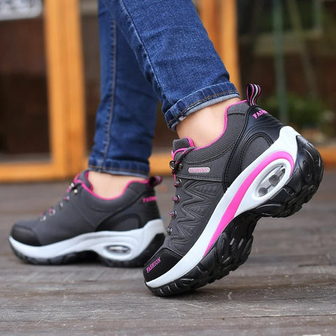 Baskets orthopédiques Alessa pour femmes. Soutien optimal et confort. Idéales pour randonnée, soulagent la douleur.