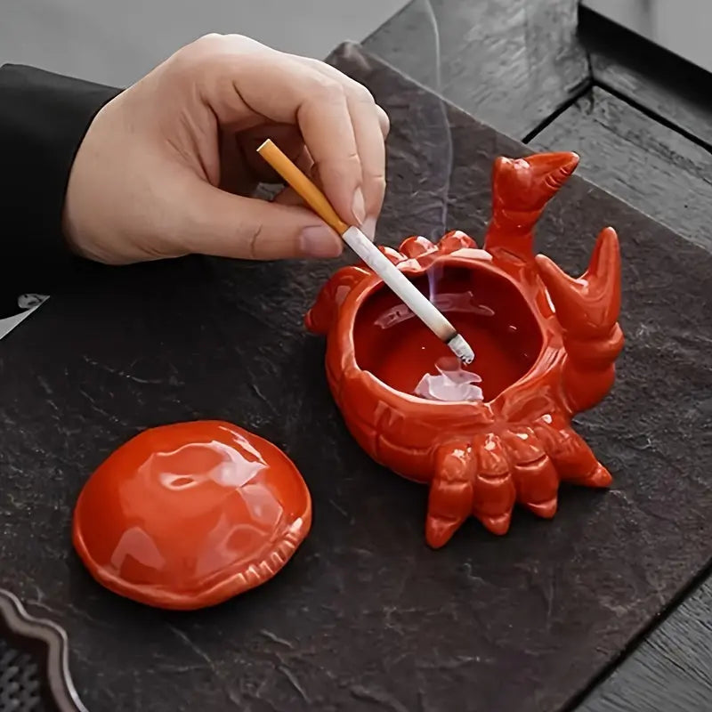 Cendrier en céramique crabe avec détails sculptés, parfait pour une touche d'humour dans la déco maison.