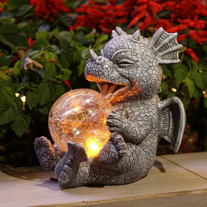 Lampe dragon LED pour chambre, décoration fantastique et ambiance magique sur table de chevet ou bureau.