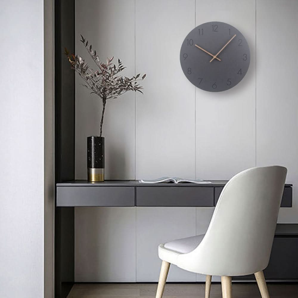 Montre murale design scandinave, silencieuse, idéale pour un bureau contemporain. Décoration moderne et épurée.