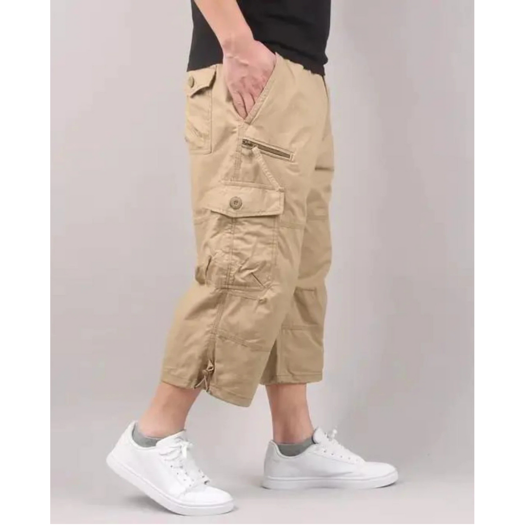 Short cargo homme décontracté avec multiples poches, parfait pour un look casual d'été. Confort et praticité.