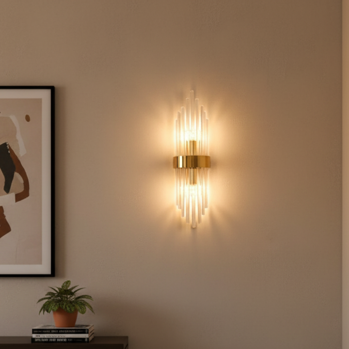 Luminaire LED contemporain or, lumière blanc chaud, design élégant.