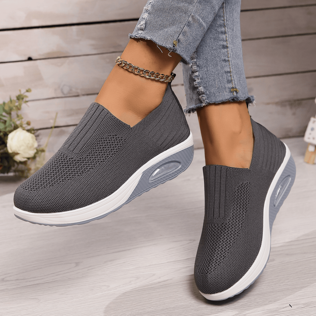 Baskets femmes légères, parfaites pour le confort quotidien et le bien-être général des pieds.