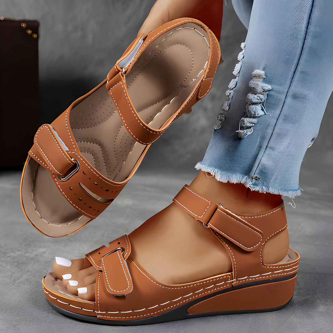 Sandales légères et élégantes pour femme, parfaites pour les vacances d'été et la marche, avec design ergonomique.
