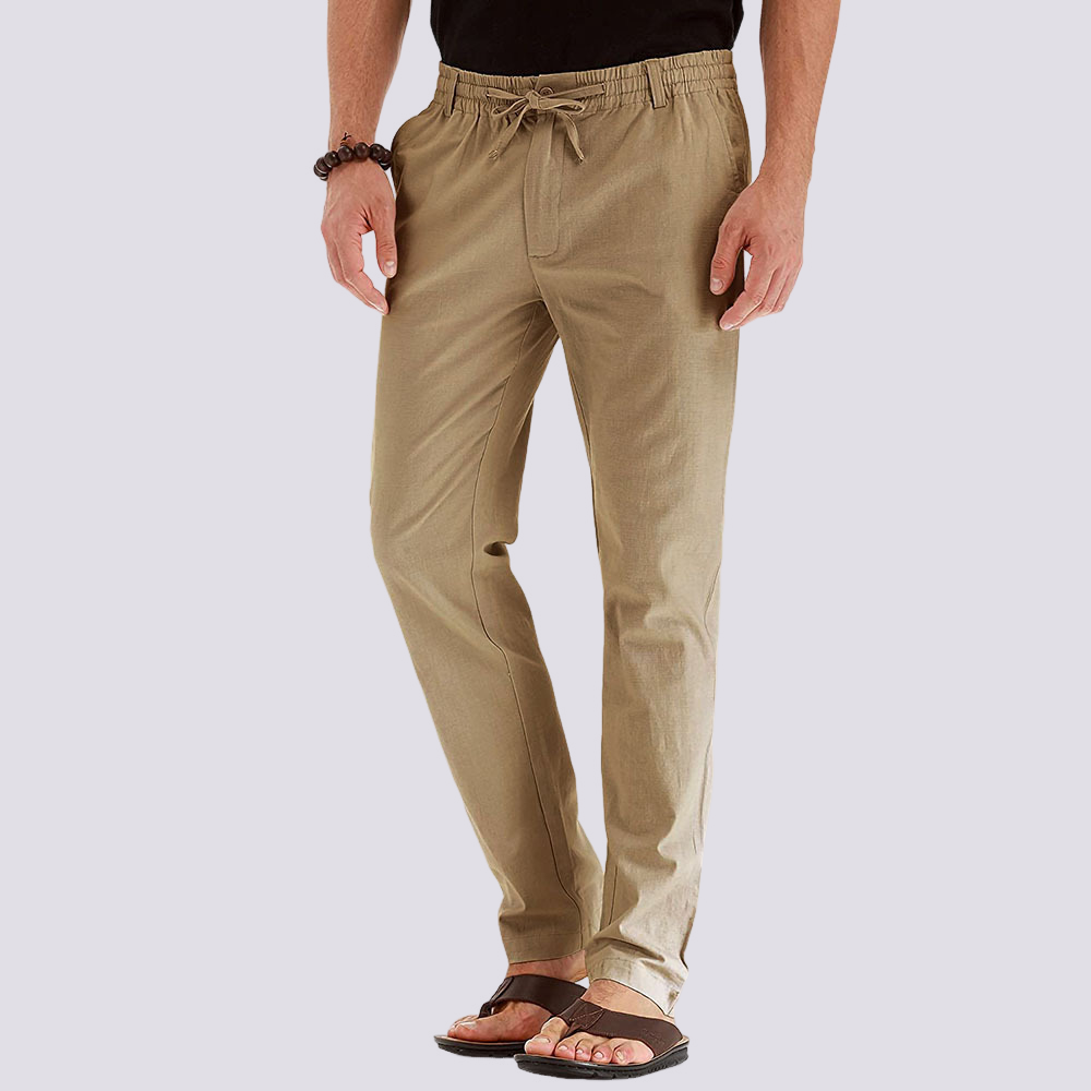 Pantalon cargo homme polyvalent déplié, avec de multiples poches pratiques. Idéal pour l'été, le voyage et le quotidien.