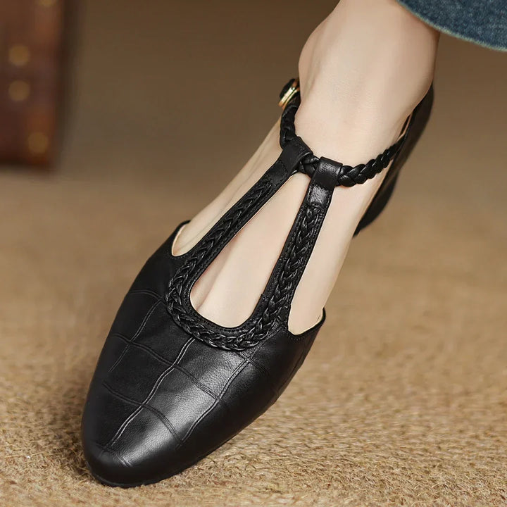 Vue d'ensemble de chaussures femmes plates, élégantes et très confortables. Idéales pour toutes saisons.