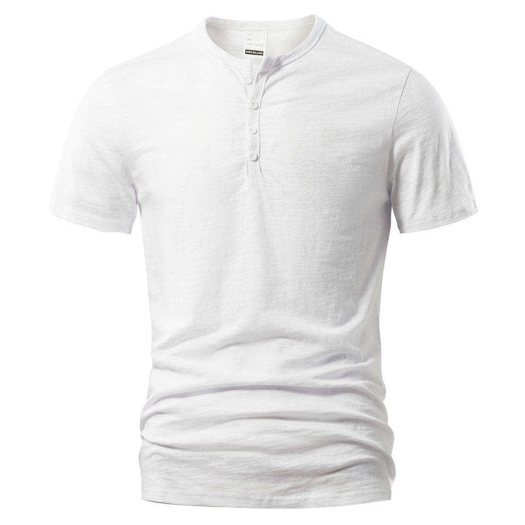 Chemise décontractée homme, coupe moderne. Offre confort et style pour la mode masculine quotidienne et estivale.
