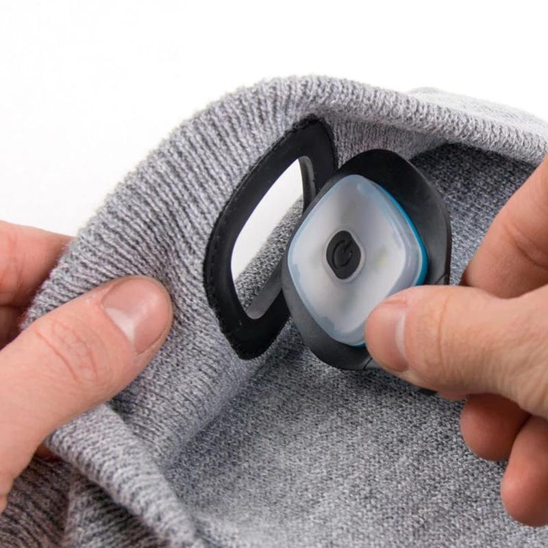 BeamBeanie, le bonnet LED lumineux pour extérieur, unisexe, confortable, parfait pour l'hiver et le sport.