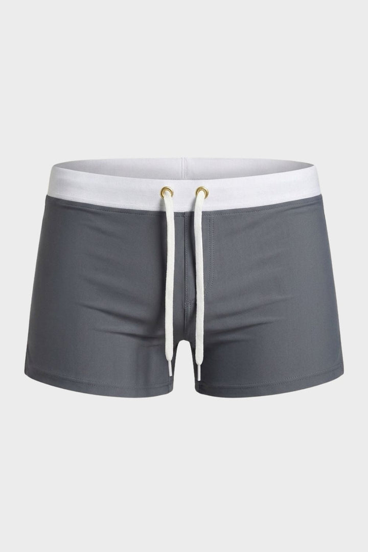 Short de bain homme pour piscine, séchage rapide et excellent confort.