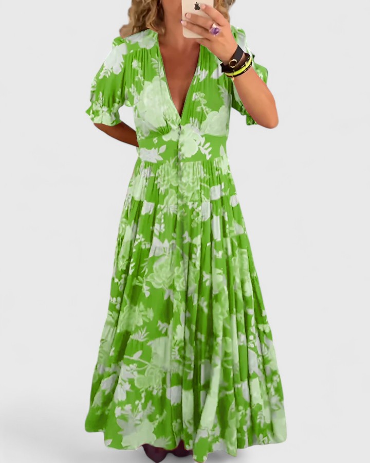Robe longue fleurie femme avec col V profond et poches, parfaite pour l'été et un style décontracté.