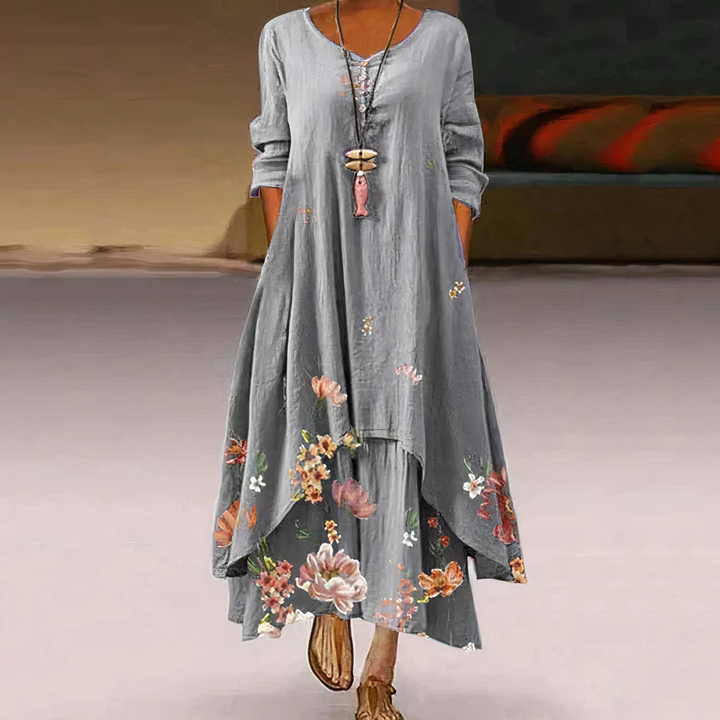 Robe ajustée femme, silhouette flatteuse, pour mode féminine élégante et moderne.