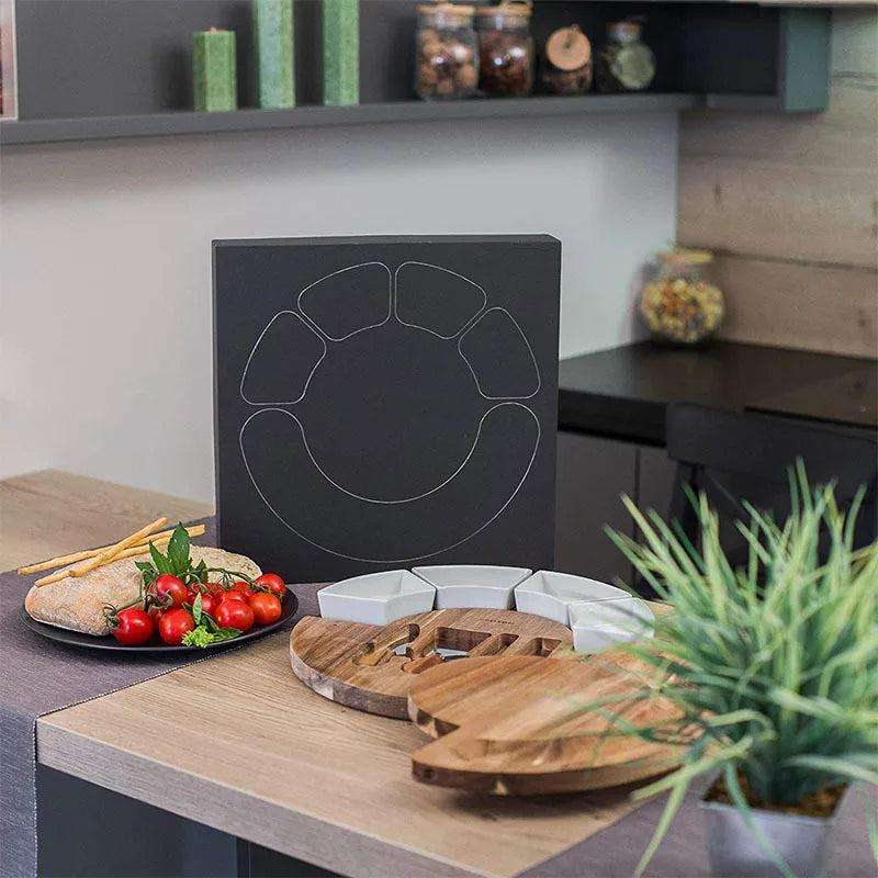 Cadeau idéal: plateau à fromage en bois d'acacia avec couteaux intégrés pour une présentation sophistiquée.