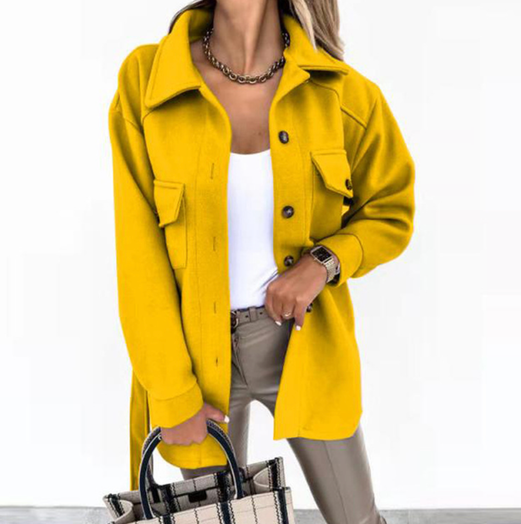 Veste femme Maria printanière, sophistiquée et légère, parfaite pour un style élégant et mode mi-saison.