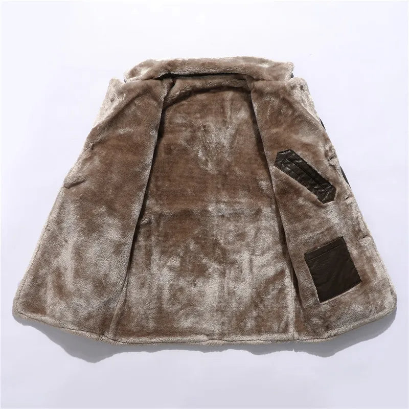 Manteau homme d'hiver classique et raffiné, avec boutonnage, un essentiel chaud pour toute garde-robe.