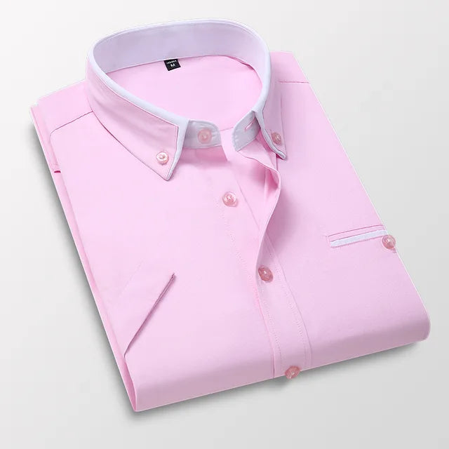 Détail: Col et boutons de la chemise homme Victor à manches courtes, finitions soignées et élégantes.
