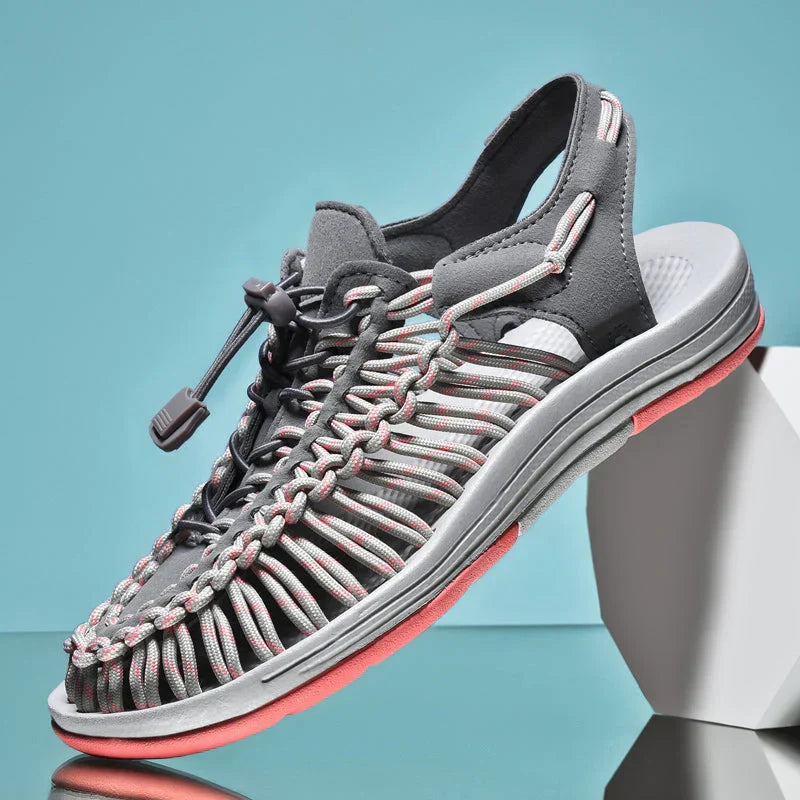 Chaussures d'été respirantes pour hommes, parfaites activités extérieures. Sandales légères pour un confort durable.