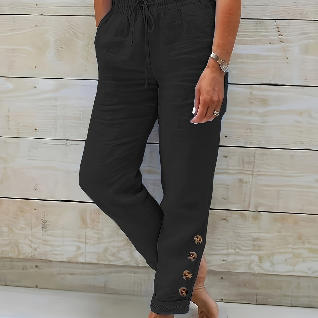 Pantalon femme polyvalent, coupe droite ajustée, parfait pour tenue décontractée et bureau.