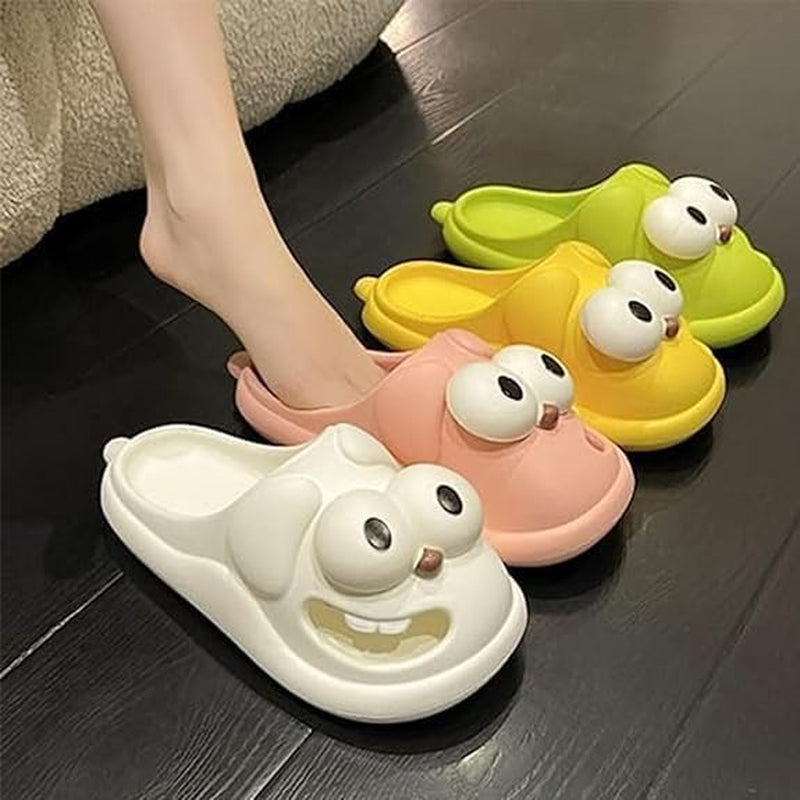 Chaussons SoleJoy ludiques et fantaisie, parfaits pour ajouter du style et du confort à vos moments de détente.