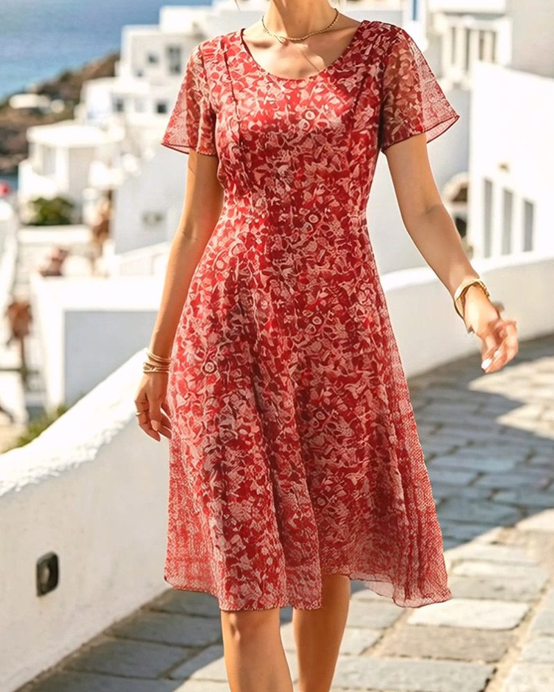 Robe casual chic florale à manches courtes pour femme, coupe A, parfaite pour les journées d'été.