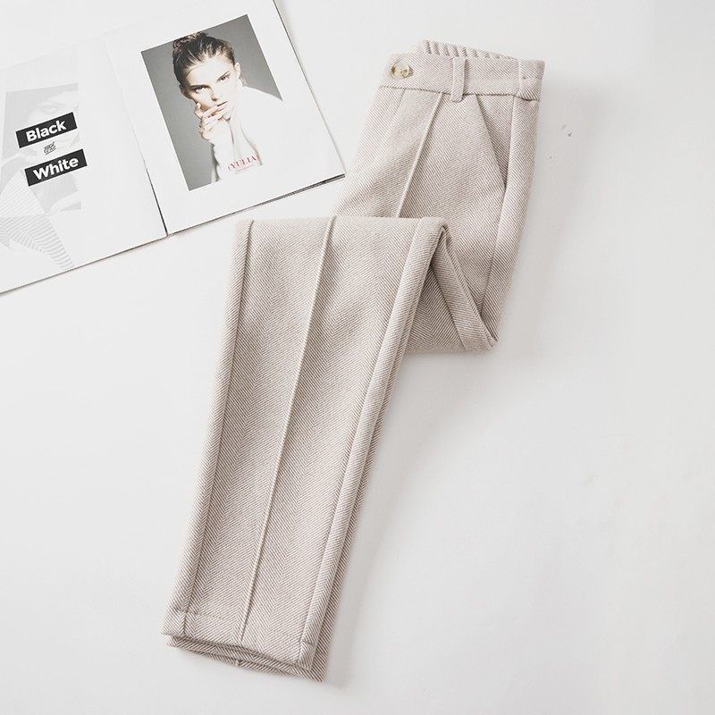 Pantalon kaki élégant taille haute pour femme, chaud et confortable. Parfait pour l'hiver.