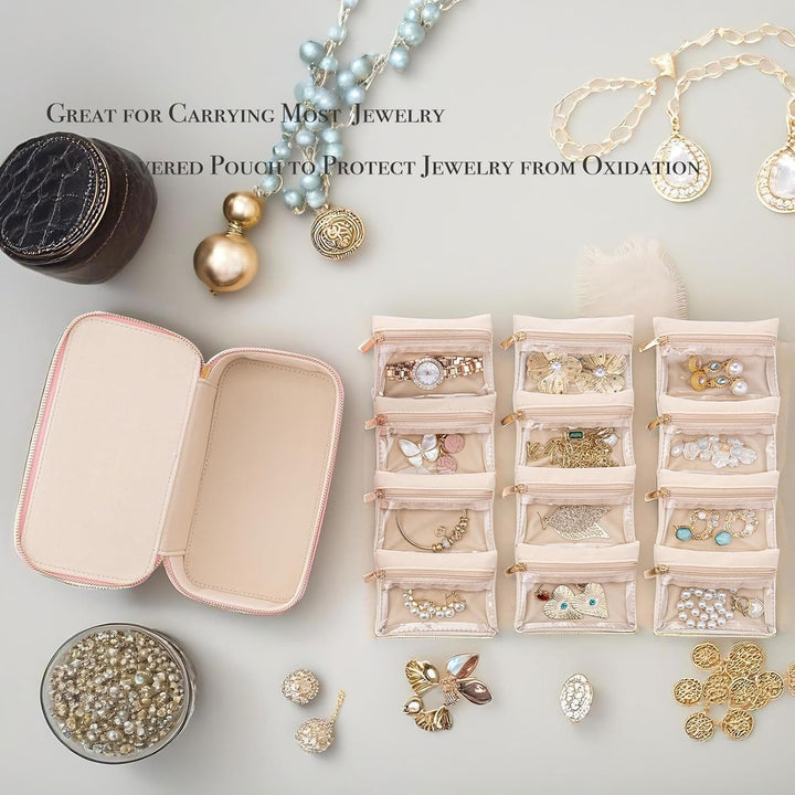 Boîte à bijoux portable noire en cuir PU, parfaite pour organiser vos accessoires de voyage.