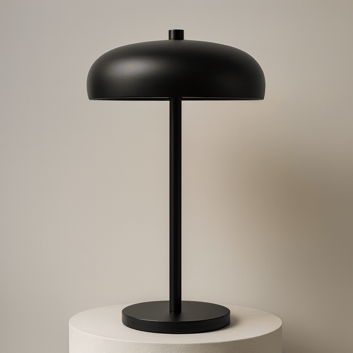 Lampe de chevet LED tactile au design minimaliste et éclairage sans fil, idéale pour bureau ou chambre.