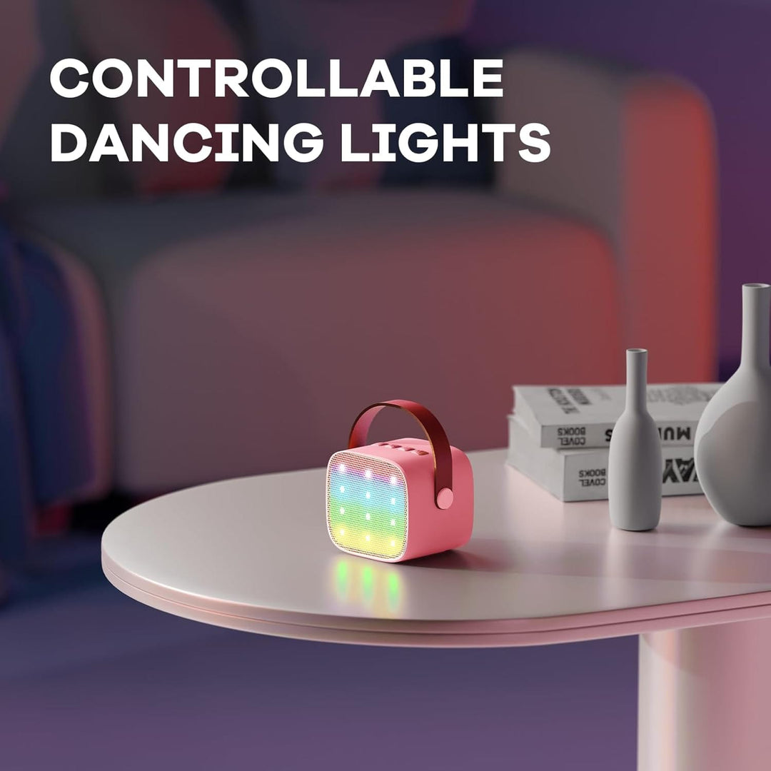 Karaoké portable enfant, configuration simple pour un divertissement instantané avec ses micros sans fil.