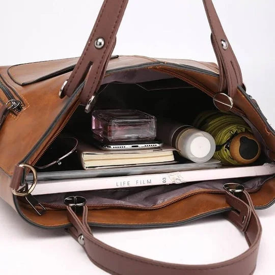 Sac bandoulière élégant pour femme, en cuir PU marron, un accessoire de mode raffiné et pratique.
