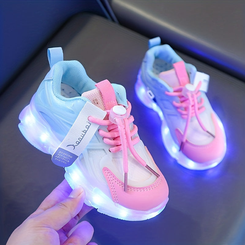 Chaussures lumineuses pour enfants, mode sportive avec lumières LED.