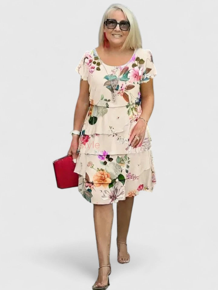 Robe fleurie décontractée longue femme à manches courtes, confortable et chic pour l'été, idéale pour un look estival.