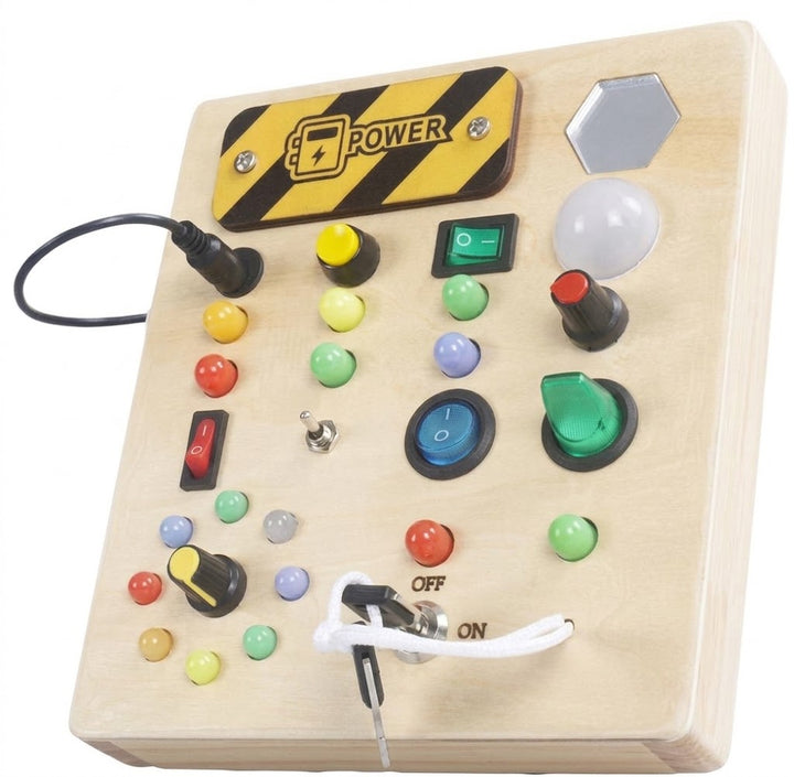 Tableau Montessori interactif pour tout-petits, favorisant apprentissage ludique et développement motricité fine.