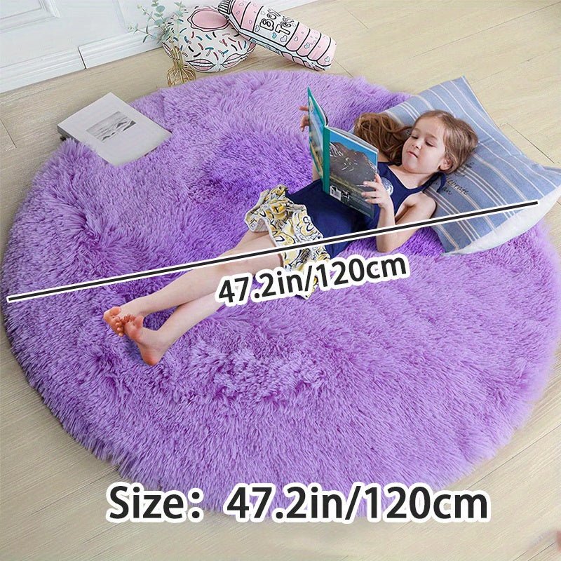 Tapis moelleux rond lavable Clouda, idéal pour une décoration de salon facile d'entretien.
