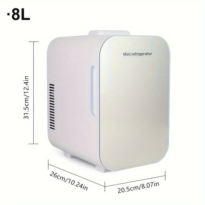 Mini-frigo ChillMate 8L, blanc, compact et silencieux. Parfait pour boissons et snacks, avec porte en verre.