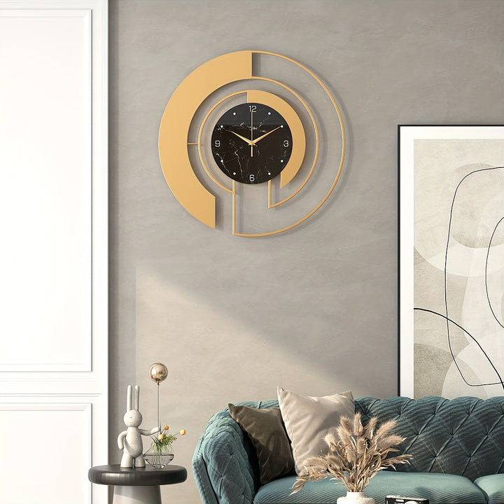Horloge murale géométrique élégante et silencieuse, idéale pour la chambre ou le bureau.