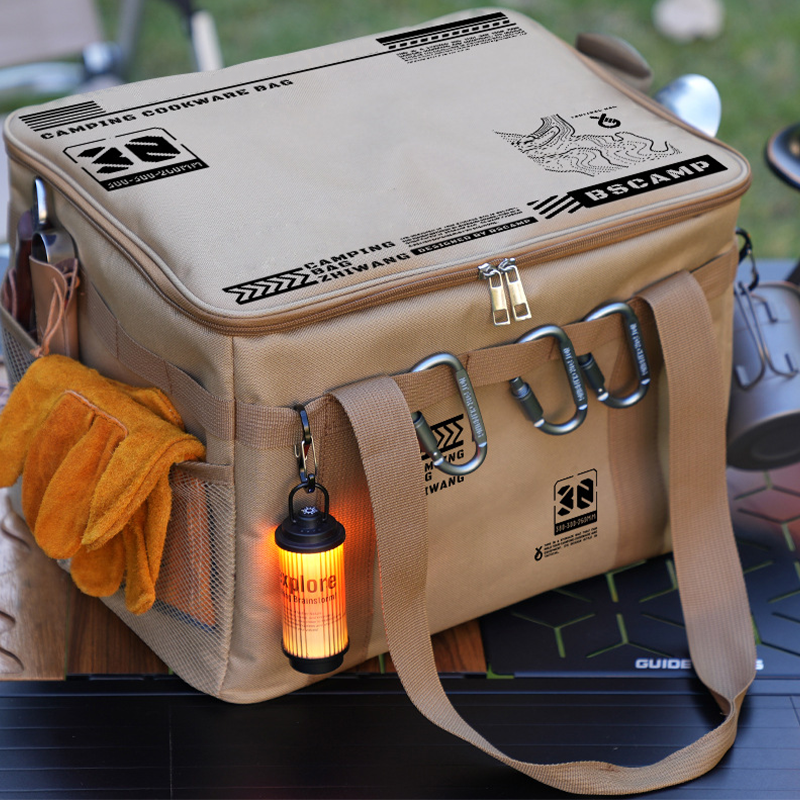 Sac de randonnée imperméable et robuste, parfait pour le camping, le trekking et les activités exigeantes.