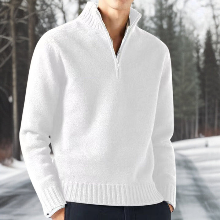 Élégant pull homme Paulaner épais, col zippé. Idéal pour rester au chaud avec style tout l'hiver.