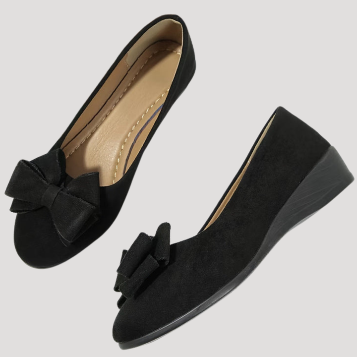 Chaussures ballerines compensées femme, nœud raffiné, idéales pour un style décontracté chic.