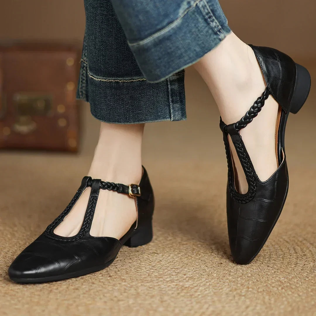 Chaussures femme style classique, confortables pour l'automne. Design intemporel et élégant avec bride.